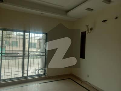 10 MARLA HOUSE AVAILABLE FOR SALE NAYAB SECTOR