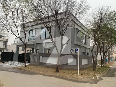 ڈی ایچ اے 11 رہبر فیز 2 ڈی ایچ اے 11 رہبر,لاہور میں 5 کمروں کا 8 مرلہ مکان 3.85 کروڑ میں برائے فروخت۔