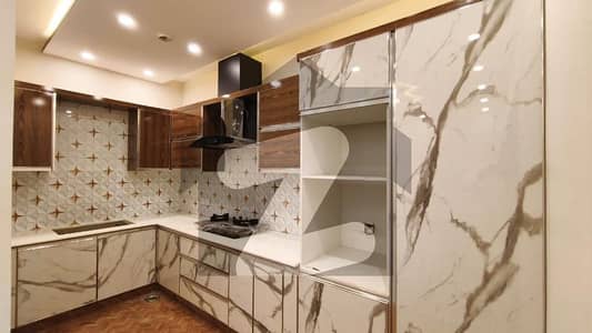 ڈی ایچ اے فیز 8 سابقہ ایئر ایوینیو ڈی ایچ اے فیز 8,ڈی ایچ اے ڈیفینس,لاہور میں 2 کمروں کا 4 مرلہ فلیٹ 95.0 ہزار میں کرایہ پر دستیاب ہے۔