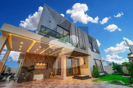 10 Marla Top Quality Build Luxurious Beautiful Modern Design Villa With Full Basement For Sale in DHA Lahore Phase 7 Prime Location