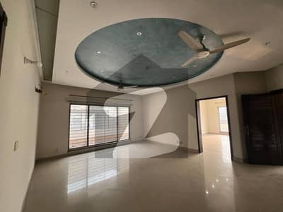 ڈی ایچ اے فیز 5 ڈیفنس (ڈی ایچ اے),لاہور میں 3 کمروں کا 1 کنال بالائی پورشن 1.45 لاکھ میں کرایہ پر دستیاب ہے۔