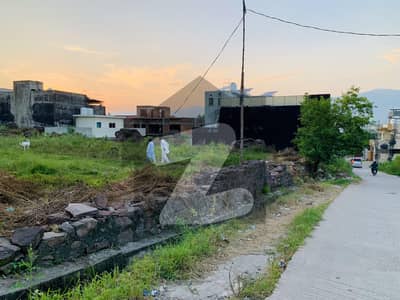 10 Marla Plot Available For Sale In Bani Gala Hill View Road Near To Beacon House School.