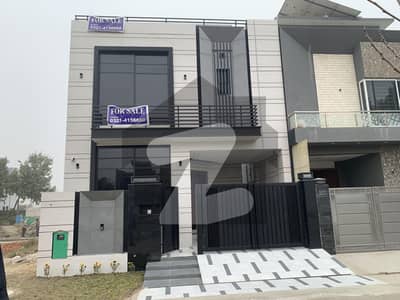 ڈی ایچ اے 11 رہبر فیز 2 ڈی ایچ اے 11 رہبر,لاہور میں 3 کمروں کا 5 مرلہ مکان 2.65 کروڑ میں برائے فروخت۔