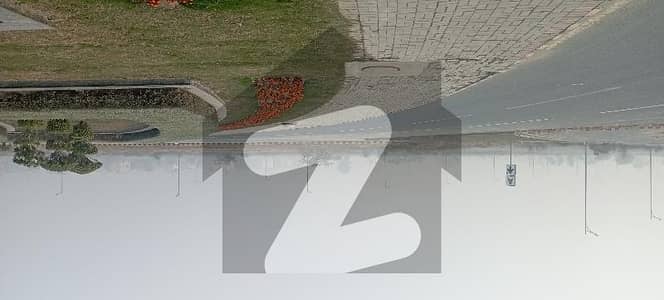 ڈی ایچ اے فیز 7 - بلاک زیڈ1 فیز 7,ڈیفنس (ڈی ایچ اے),لاہور میں 1 کنال رہائشی پلاٹ 4.5 کروڑ میں برائے فروخت۔