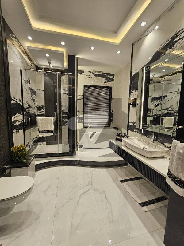 ONE KANAL ULTRA MODREN BUNGALOW FOR SALE ONE KANAL ULTRA MODREN BUNGALOW FOR SALE