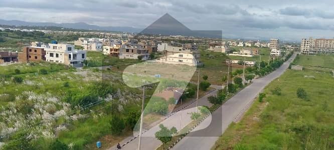 University Town Islamabad Block E Size 1 Kanal Main Double Road Plot Available For Sale