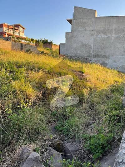 Residential Plot Sized 1 Kanal In Bani Gala Residential Plot Sized 1 Kanal In Bani Gala