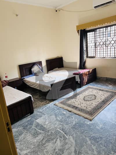 Two Kanal House Available For Rent