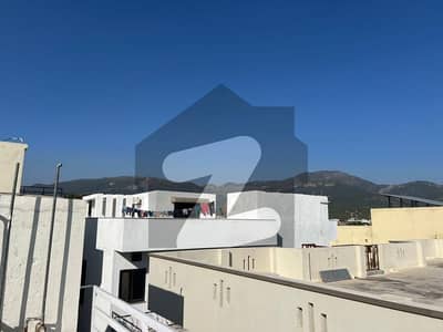 ڈی ۔ 12/2 ڈی ۔ 12,اسلام آباد میں 7 کمروں کا 1 کنال مکان 19.0 کروڑ میں برائے فروخت۔