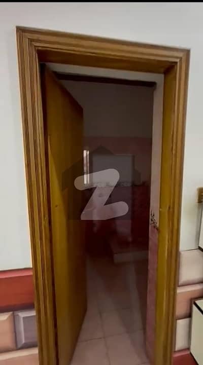 ٹاپ سٹی 1 اسلام آباد میں 3 کمروں کا 10 مرلہ بالائی پورشن 55.0 ہزار میں کرایہ پر دستیاب ہے۔