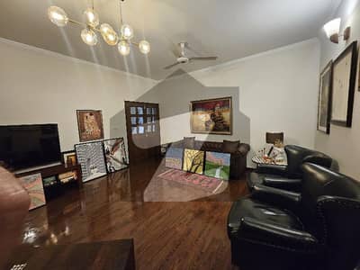 HOUSE FOR SALE SECTOR F 11 SIZE 500 SQUARE YARDS FULLY RENOVATED HOUSE