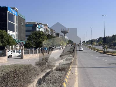 10 Marla Front Open Plot At Main 1st Avenue Of J Block