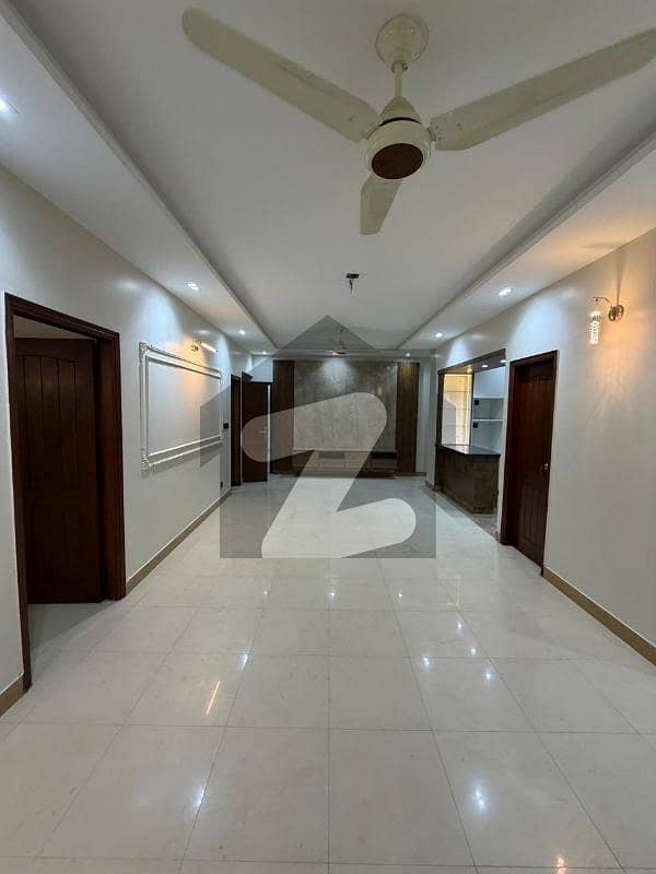 FULLY RENOVATED 4 BED DD FLAT AVAILABLE FOR SALE IN PHASE 2 FULLY RENOVATED 4 BED DD FLAT AVAILABLE FOR SALE IN PHASE 2
