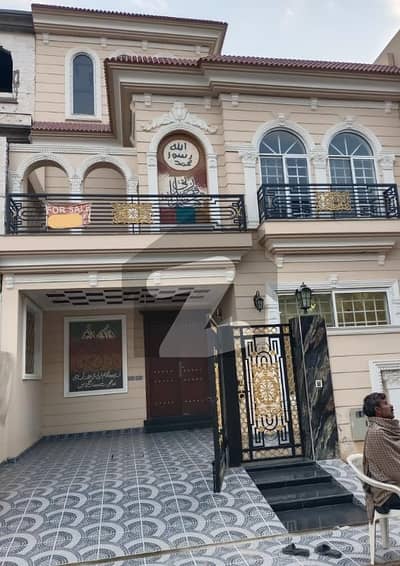 لیک سٹی رائیونڈ روڈ,لاہور میں 6 کمروں کا 7 مرلہ مکان 3.4 کروڑ میں برائے فروخت۔