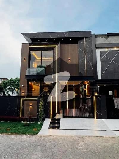 Modern 5 Marla House For Sale In DHA 9 Town Original Photos, Ready To Move