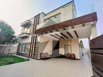 DHA PHASE 6 LAHORE 1 KANAL UP PORTION AVAILABLE ON RENT