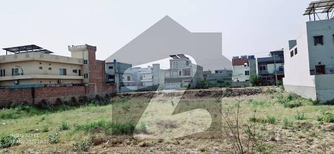 60 Feet Road 1 Kanal Corner Plot Facing Park for Sale in D Block, LDA Avenue 1 Lahore