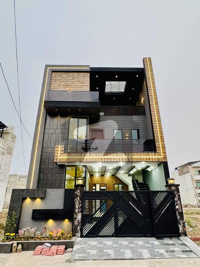 الرحمان گارڈن فیز 2 الرحمان گارڈن,لاہور میں 5 کمروں کا 5 مرلہ مکان 2.0 کروڑ میں برائے فروخت۔