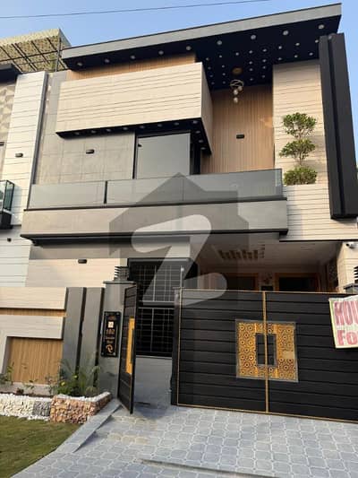 5 MARLA BRAND NEW HOUSE AVAILABLE IN PARK VIEW CITY LAHORE WITH EASY INSTALLMENTS AND If you have budget issue ,payment Schedule can Adjust as Your Budget .