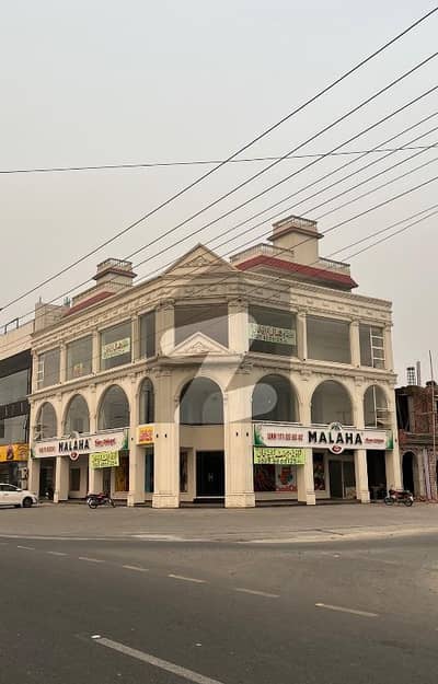1 Kanal Corner Building 1st Floor Office Available For Rent