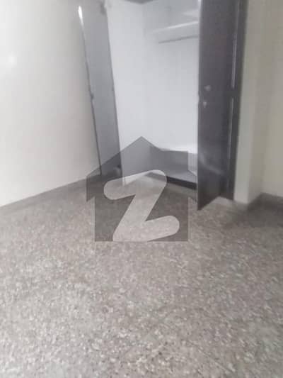 G. 9 Upper Porction 2beds For Rent