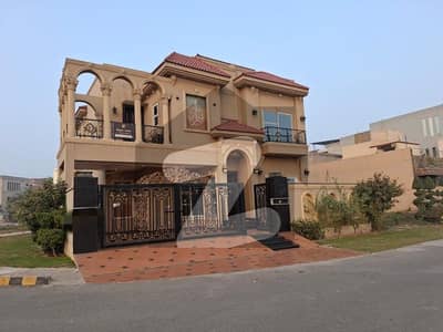 11 Marla Ultra-Luxury Corner House For Sale Tariq Garden, Lahore