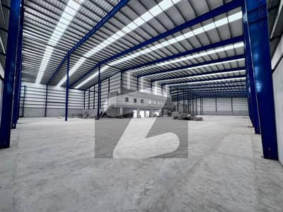 سُندرانڈسٹریل اسٹیٹ لاہور میں 8 کنال گودام 17.5 لاکھ میں کرایہ پر دستیاب ہے۔