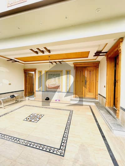 Jubilee Town 10 Marla Modern House Available For Rent