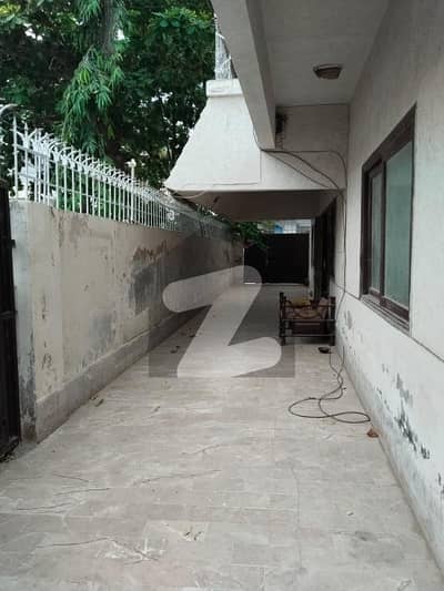 300 Yard 2 Unit Bungalow For Sale