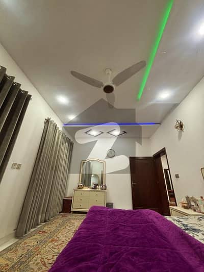 NEW LIKE FACING PARK 2 KANAL HOUSE FOR SALE IN GARDEN TOWN