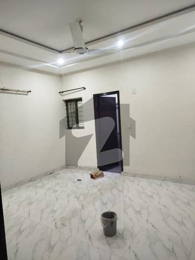 جوہر ٹاؤن فیز 2 جوہر ٹاؤن,لاہور میں 3 کمروں کا 6 مرلہ بالائی پورشن 55.0 ہزار میں کرایہ پر دستیاب ہے۔