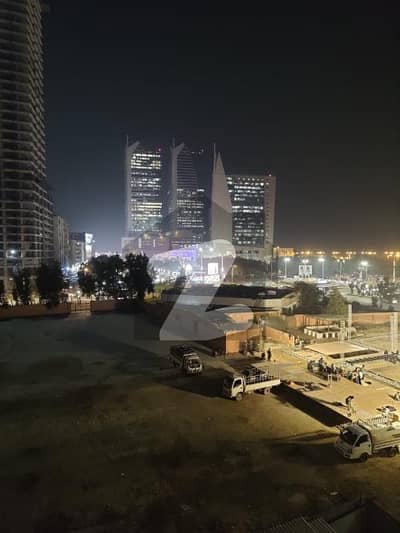 کلفٹن ۔ بلاک 4 کلفٹن,کراچی میں 3 کمروں کا 6 مرلہ فلیٹ 1.5 لاکھ میں کرایہ پر دستیاب ہے۔