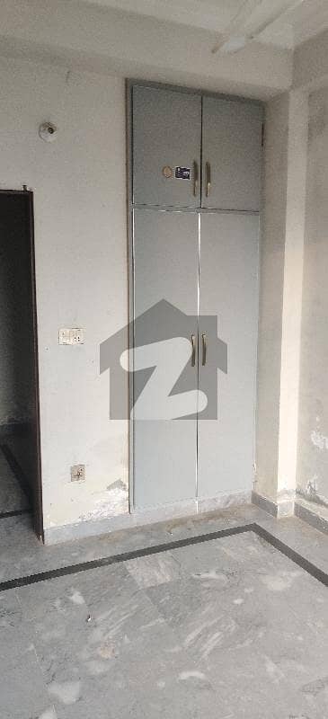 غوری ٹاؤن فیز 4 سی 2 غوری ٹاؤن,اسلام آباد میں 2 کمروں کا 3 مرلہ فلیٹ 20.0 ہزار میں کرایہ پر دستیاب ہے۔