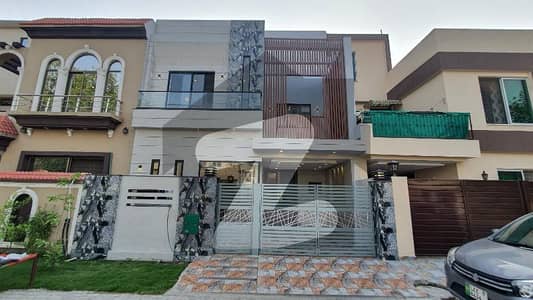 5 Marla Brand-New Modern House for Sale Bahria Town, Lahore