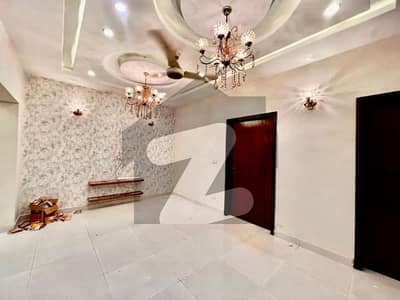 ڈی ایچ اے 9 ٹاؤن ۔ بلاک اے ڈی ایچ اے 9 ٹاؤن,ڈیفنس (ڈی ایچ اے),لاہور میں 3 کمروں کا 5 مرلہ مکان 1.0 لاکھ میں کرایہ پر دستیاب ہے۔