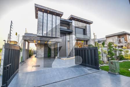 1 Kanal 100% Original Pick Luxury House For Rent Near Park Hot Location