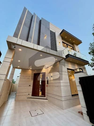 ڈی ایچ اے 9 ٹاؤن ڈیفنس (ڈی ایچ اے),لاہور میں 3 کمروں کا 5 مرلہ مکان 2.45 کروڑ میں برائے فروخت۔ ڈی ایچ اے 9 ٹاؤن ڈیفنس (ڈی ایچ اے),لاہور میں 3 کمروں کا 5 مرلہ مکان 2.45 کروڑ میں برائے فروخت۔