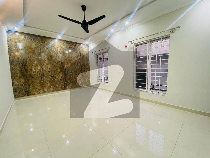 1 Kanal Upper Portion , Prime Location 1 Kanal Upper Portion , Prime Location