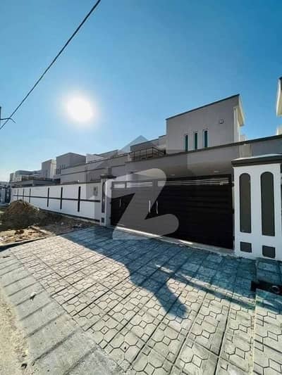 فالکن کمپلیکس نیوملیر ملیر,کراچی میں 4 کمروں کا 14 مرلہ مکان 1.75 لاکھ میں کرایہ پر دستیاب ہے۔