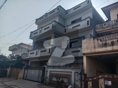 10 Marla Double Storey House Available For Rent