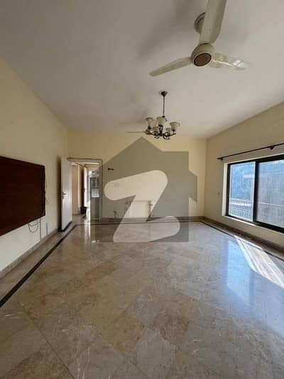 G-10/3 40*80 Separate Gate Ground Portion for Rent