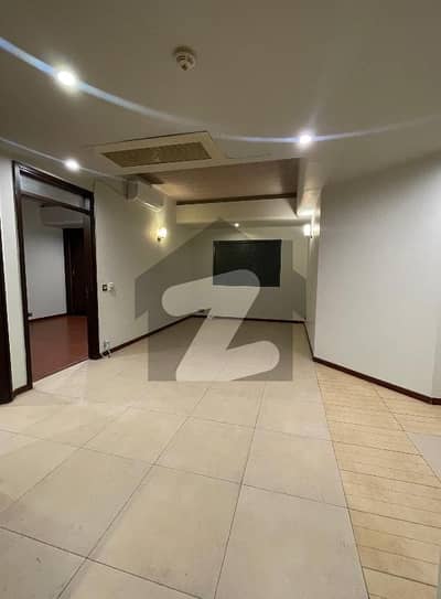 سلوراوکس اپارٹمنٹ ایف ۔ 10,اسلام آباد میں 3 کمروں کا 8 مرلہ فلیٹ 5.75 کروڑ میں برائے فروخت۔