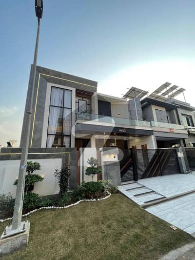 1 KANAL ULTRA MODERAN HOUSE AVAILABLE FOR RENT IN DHA PHASE 6 BLOCK-D LAHORE. FACING 150' WIDE ROAD ONLY RENT 365,000PKR
