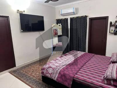3 Bed Dd Appartment drawing dinning washing area bungalow facing