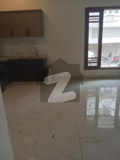 کے ڈی اے سکیم 1 کراچی میں 3 کمروں کا 8 مرلہ فلیٹ 6.5 کروڑ میں برائے فروخت۔