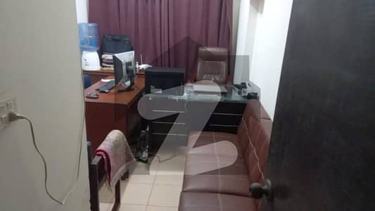 شاہراہِ لیاقت کراچی میں 1 مرلہ دفتر 55.0 لاکھ میں برائے فروخت۔