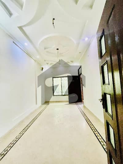 سبزہ زار سکیم لاہور میں 2 کمروں کا 5 مرلہ زیریں پورشن 43.0 ہزار میں کرایہ پر دستیاب ہے۔