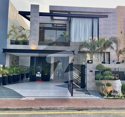 بحریہ ٹاؤن سیکٹر سی بحریہ ٹاؤن,لاہور میں 5 کمروں کا 10 مرلہ مکان 5.4 کروڑ میں برائے فروخت۔ بحریہ ٹاؤن سیکٹر سی بحریہ ٹاؤن,لاہور میں 5 کمروں کا 10 مرلہ مکان 5.4 کروڑ میں برائے فروخت۔