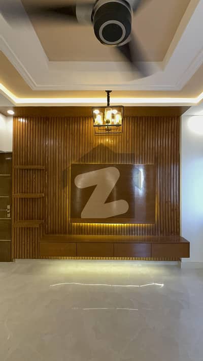 بخاری کمرشل ایریا ڈی ایچ اے فیز 6,ڈی ایچ اے ڈیفینس,کراچی میں 3 کمروں کا 6 مرلہ فلیٹ 2.75 کروڑ میں برائے فروخت۔