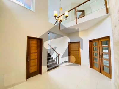 Elegant 6-Bedrooms Double Storey 800 Square Yards House For Rent In F-7